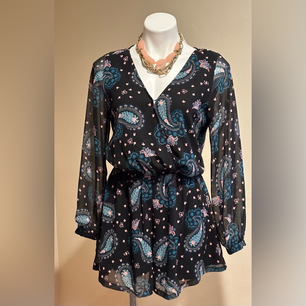 Express Black, Blues & Pinks Sheer Wrap Paisley Summer Romper Great Cond…
